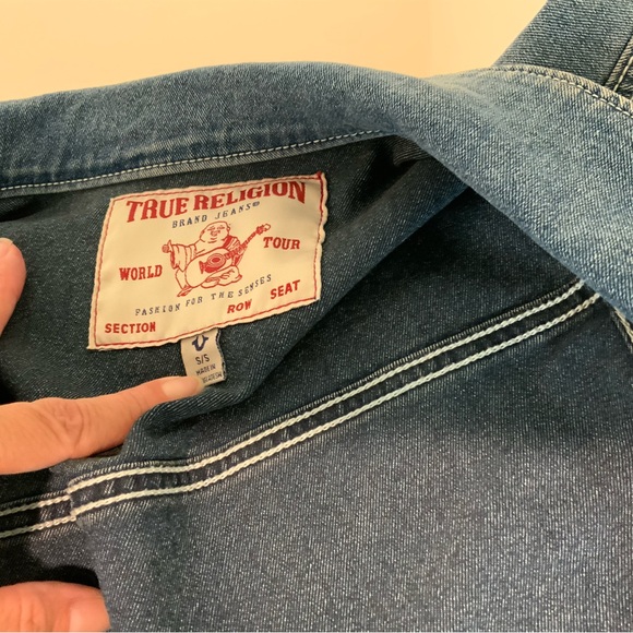 True Religion Blue Denim Jacket with Red Patch men’s size small like new - Picture 11 of 11